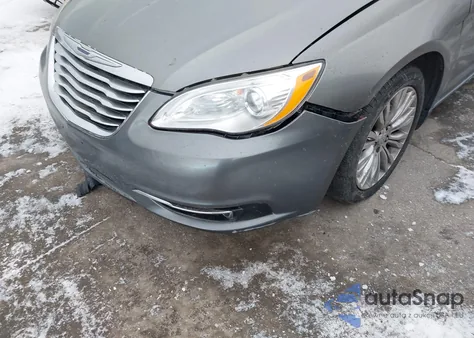 2012 Chrysler 200 Limited z USA, uszkodzony, nr VIN 1C3CCBCB5CN143535